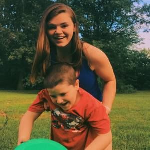 Meet your Posher, Sierra